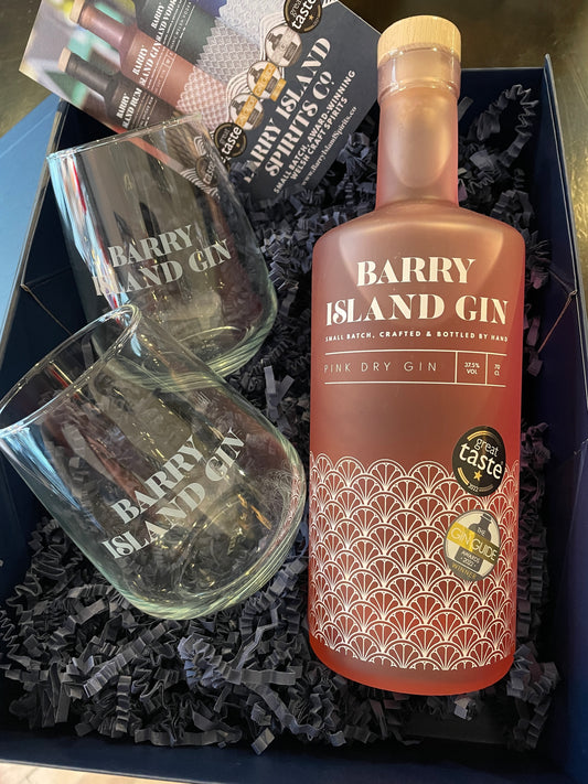 Barry Island Pink Gin hamper with gin glasses