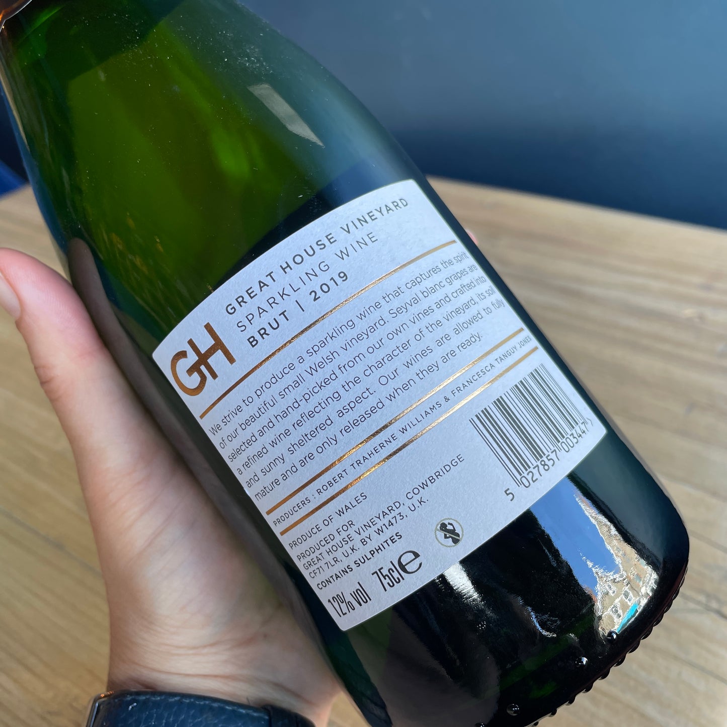 Great House Sparkling Seyval Blanc, Welsh Sparkling Wine, Vale of Glamorgan